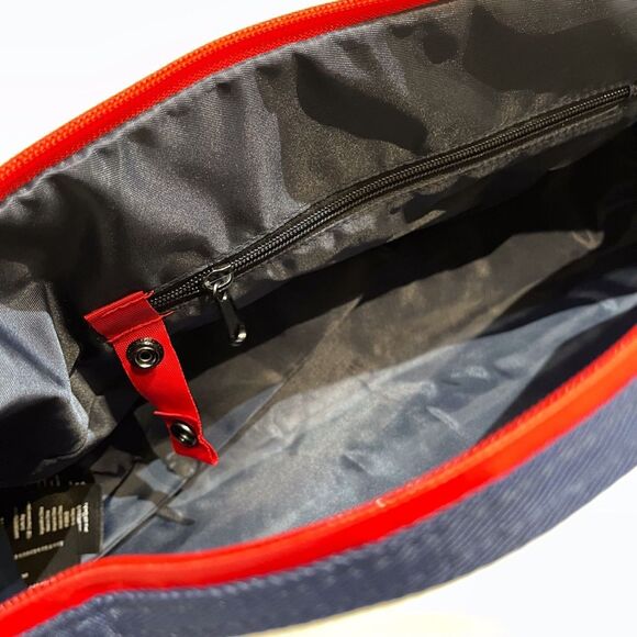 MARTINI RACING PORSCHE Sports Bag Duffel Weekender - Picture 9 of 9